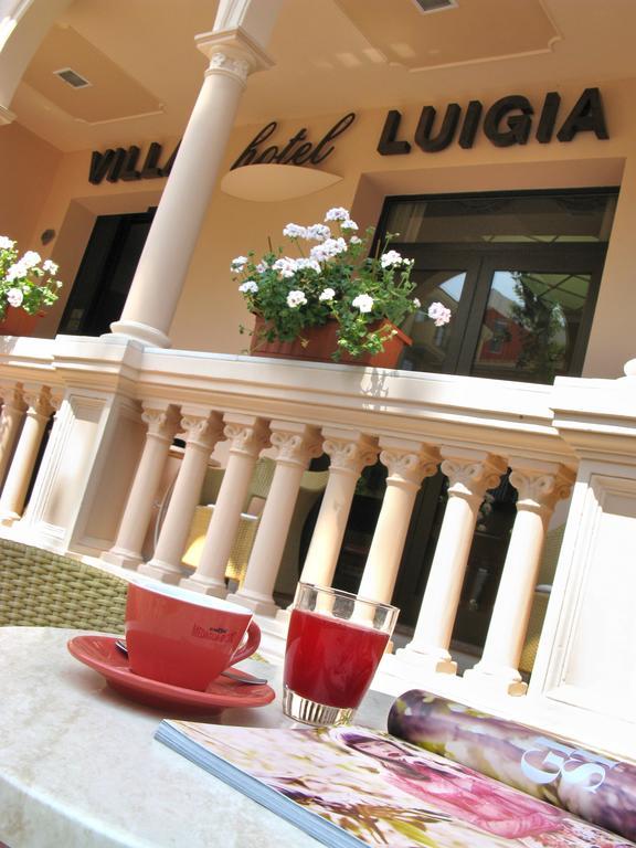 Hotel Villa Luigia Римини Экстерьер фото